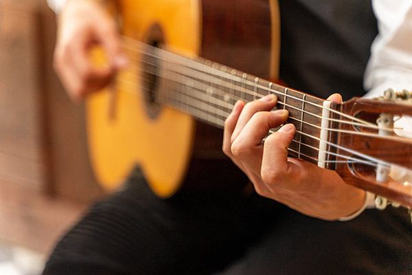 Gitarrenlehrer und Gitarrenunterricht für Klassikgitarre